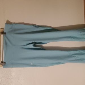 NWT Under Armour Capris